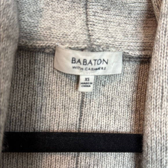 Aritzia Babaton Grey and Cream Cardigan Sweater - XS-Small - Cashmere blend - Picture 2 of 6
